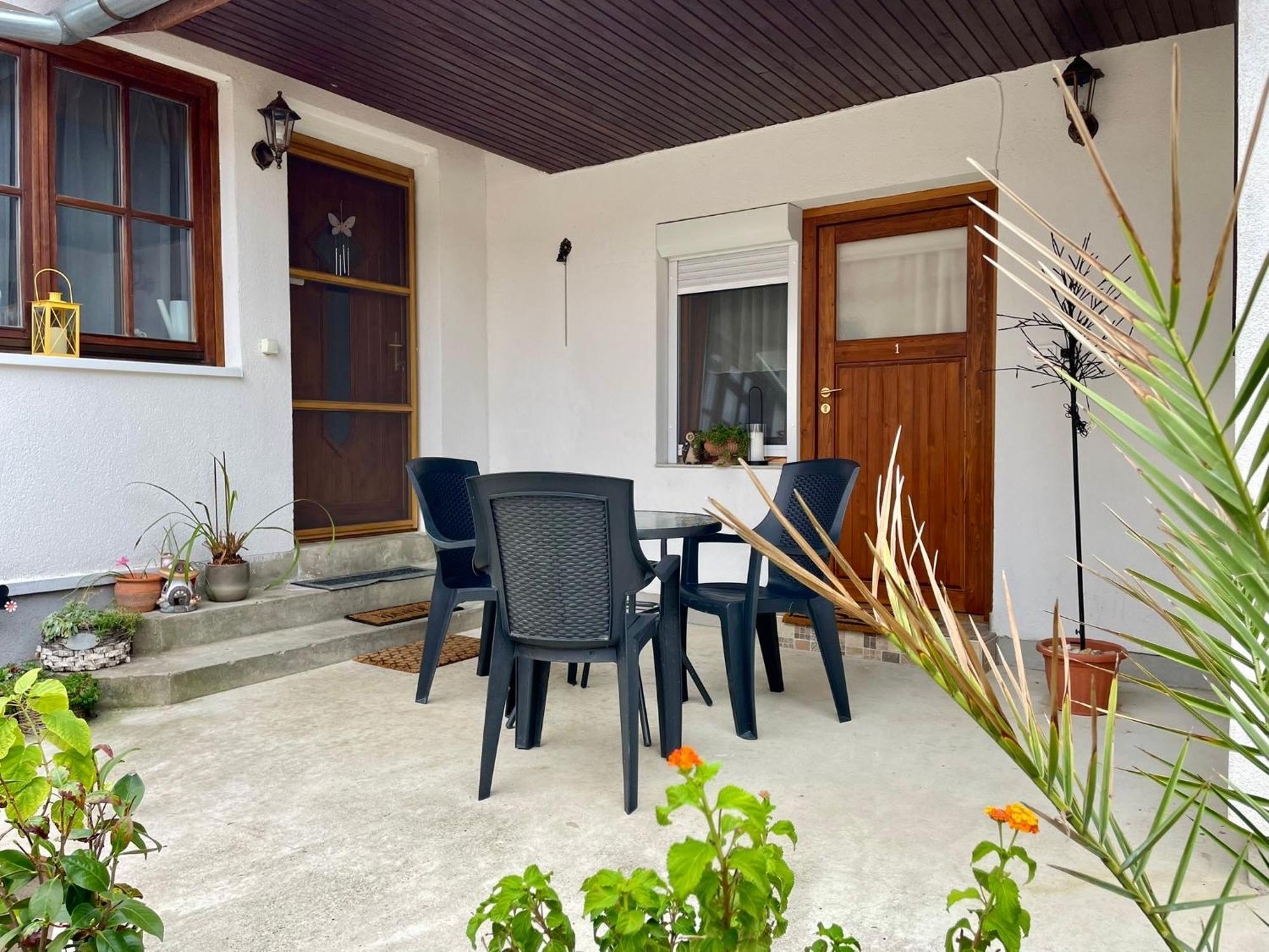 Julia Apartmanhaz ฮอร์กานี ภายนอก รูปภาพ